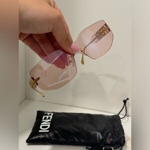 Fendi graphy glasses rose